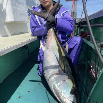 マグロ泳がせ船二隻出船❗️