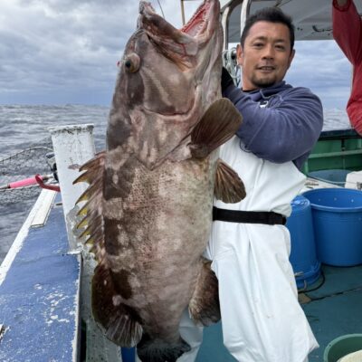 銭洲泳がせ専門船＆新島沖ルアーキンメ船😊二隻出船😊