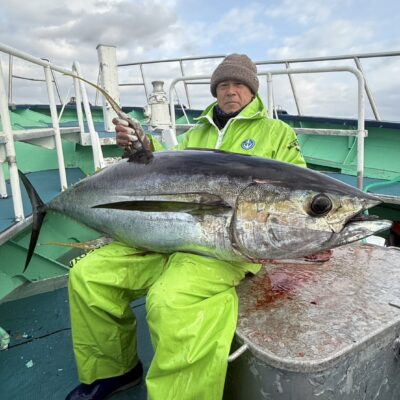 キハダ泳がせ😊キハダ68kg😊