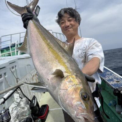 銭洲仕立ルアー船😊出船😃